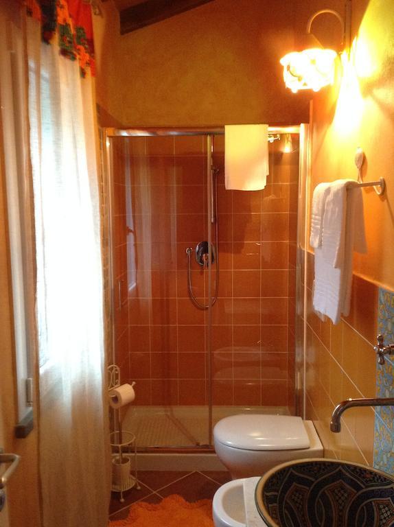 Affittacamere Le Figarole Ameglia Habitación foto