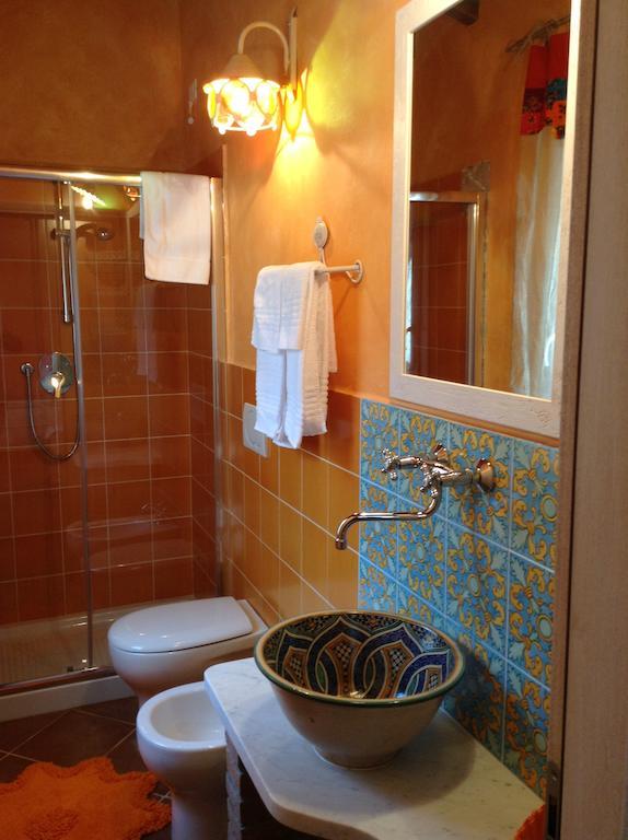 Affittacamere Le Figarole Ameglia Habitación foto